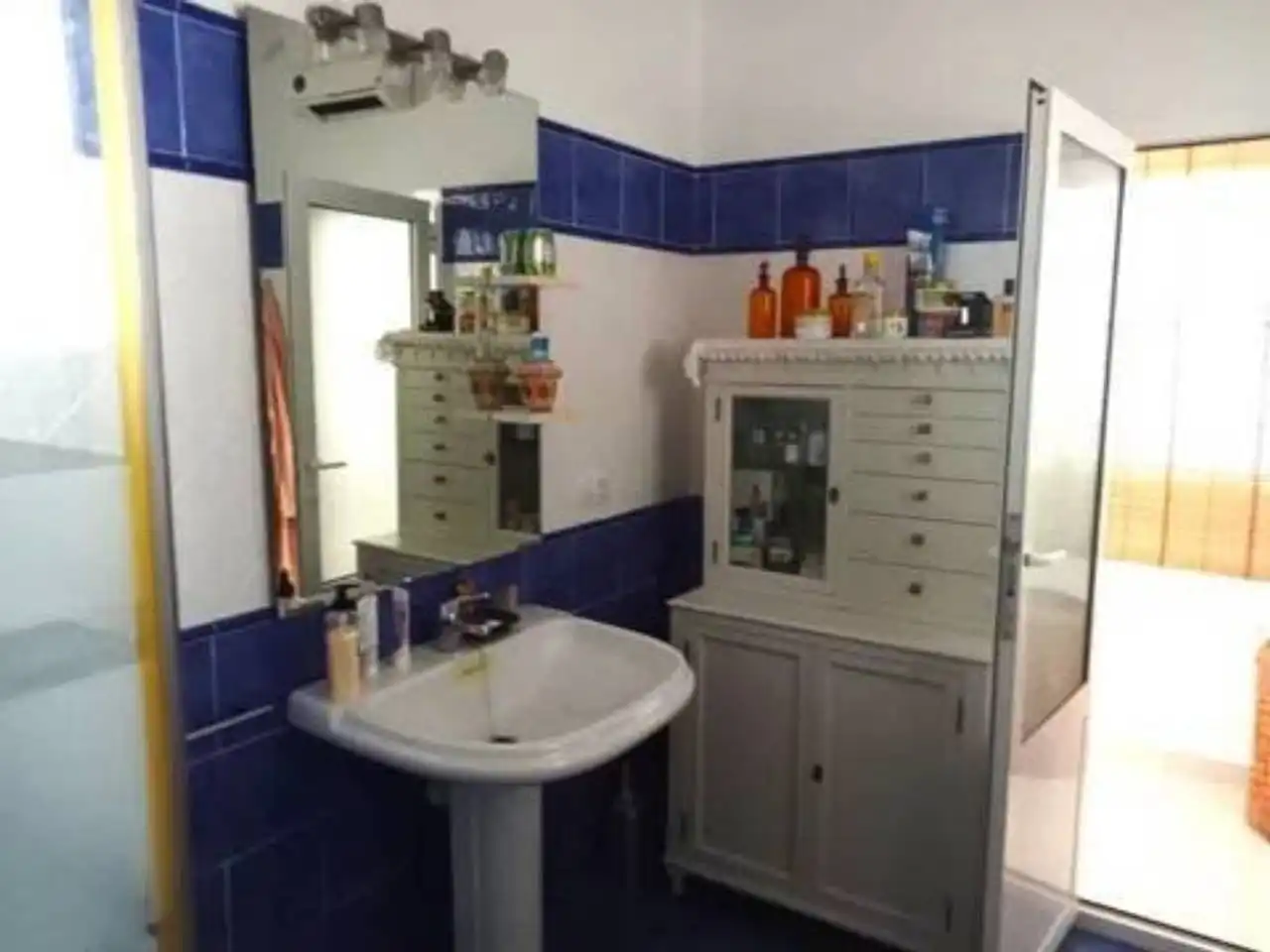 Baño de Casa adosada en venta en Guadasséquies con Aire acondicionado y Terraza