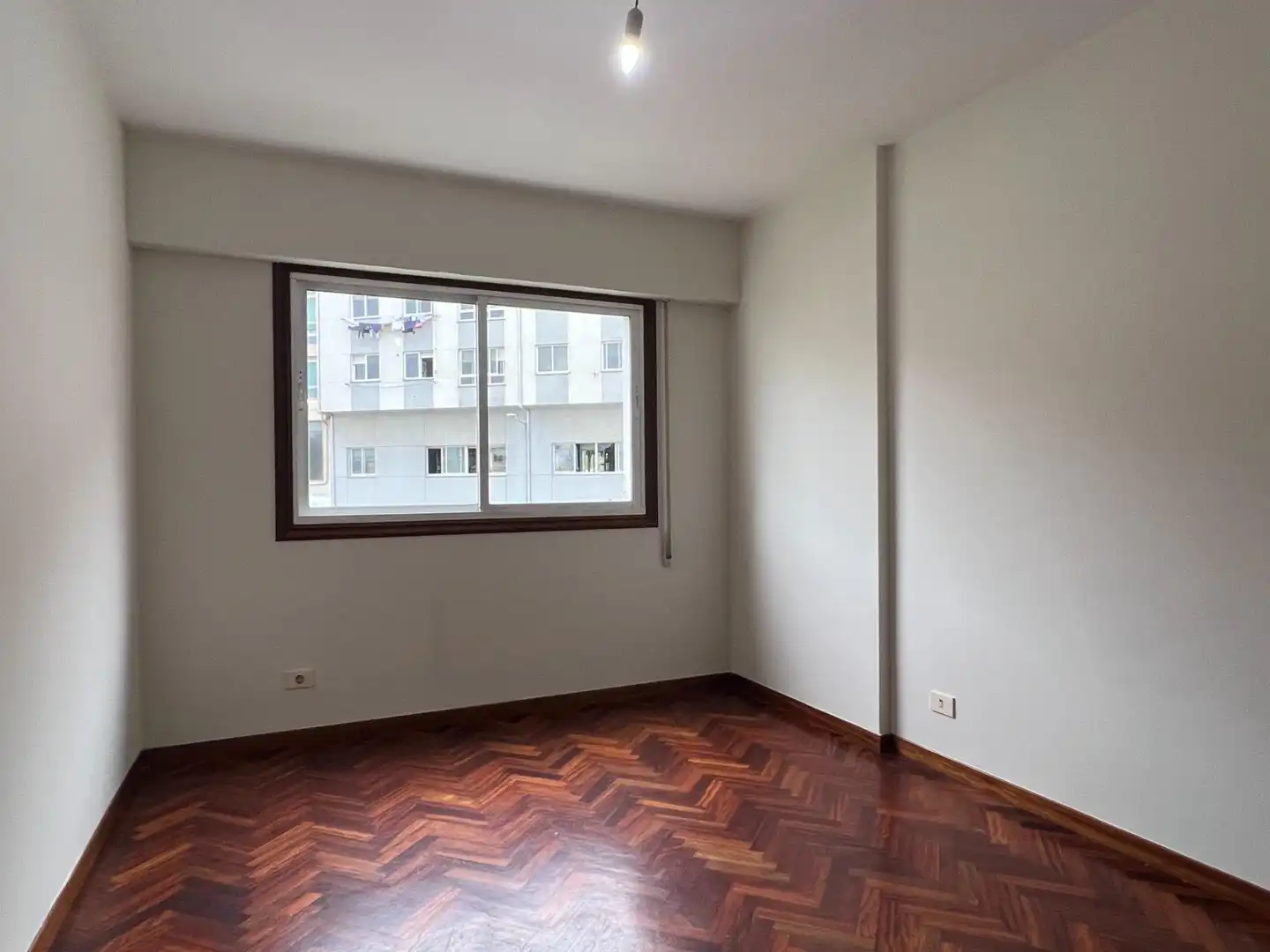 Dormitori de Pis de lloguer en Cambre  amb Parquet i Traster