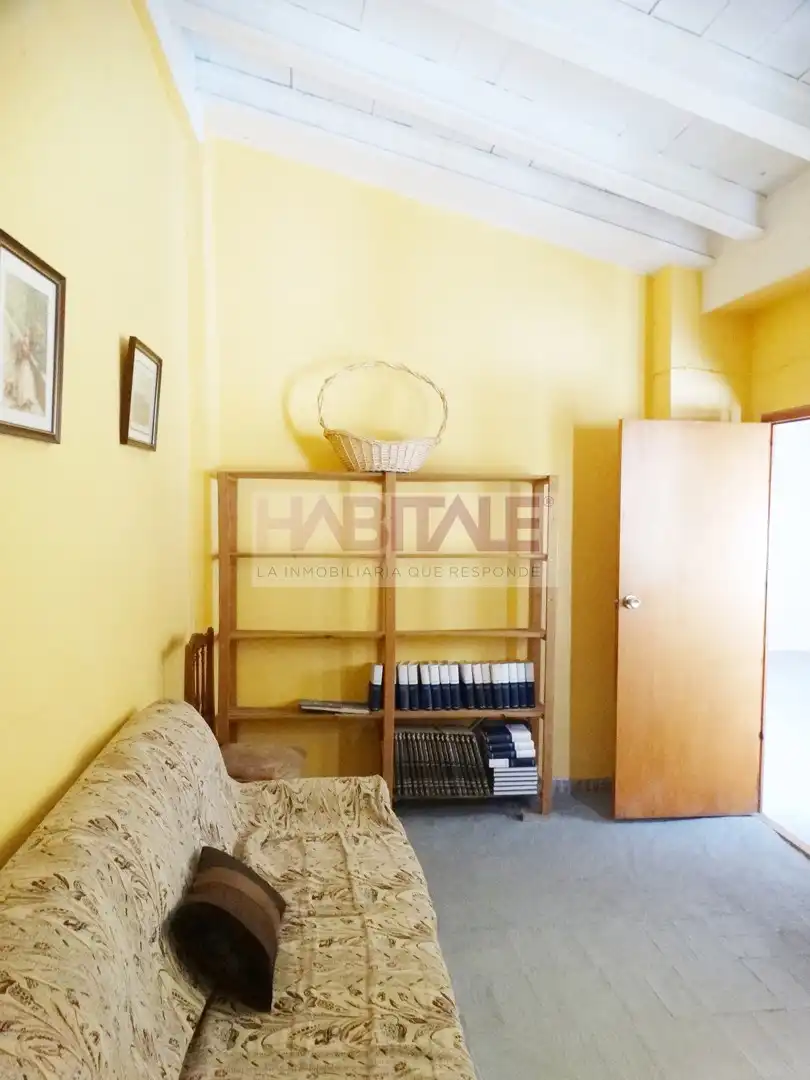 Dormitori de Casa adosada en venda en Xàtiva amb Traster i Moblat