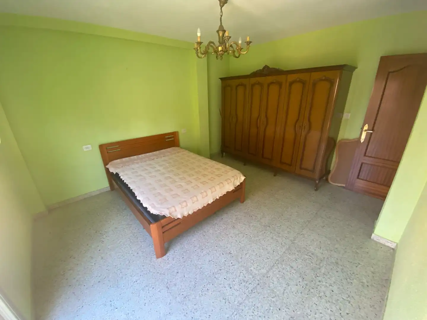 Habitación de Piso en venta en Granada con Amueblado