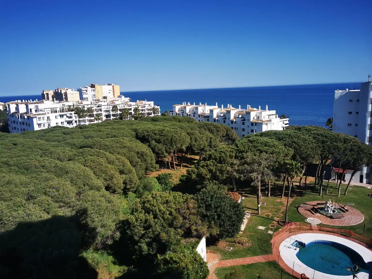 Jardí de Estudi en venda en Marbella amb Aire condicionat, Jardí privat i Moblat