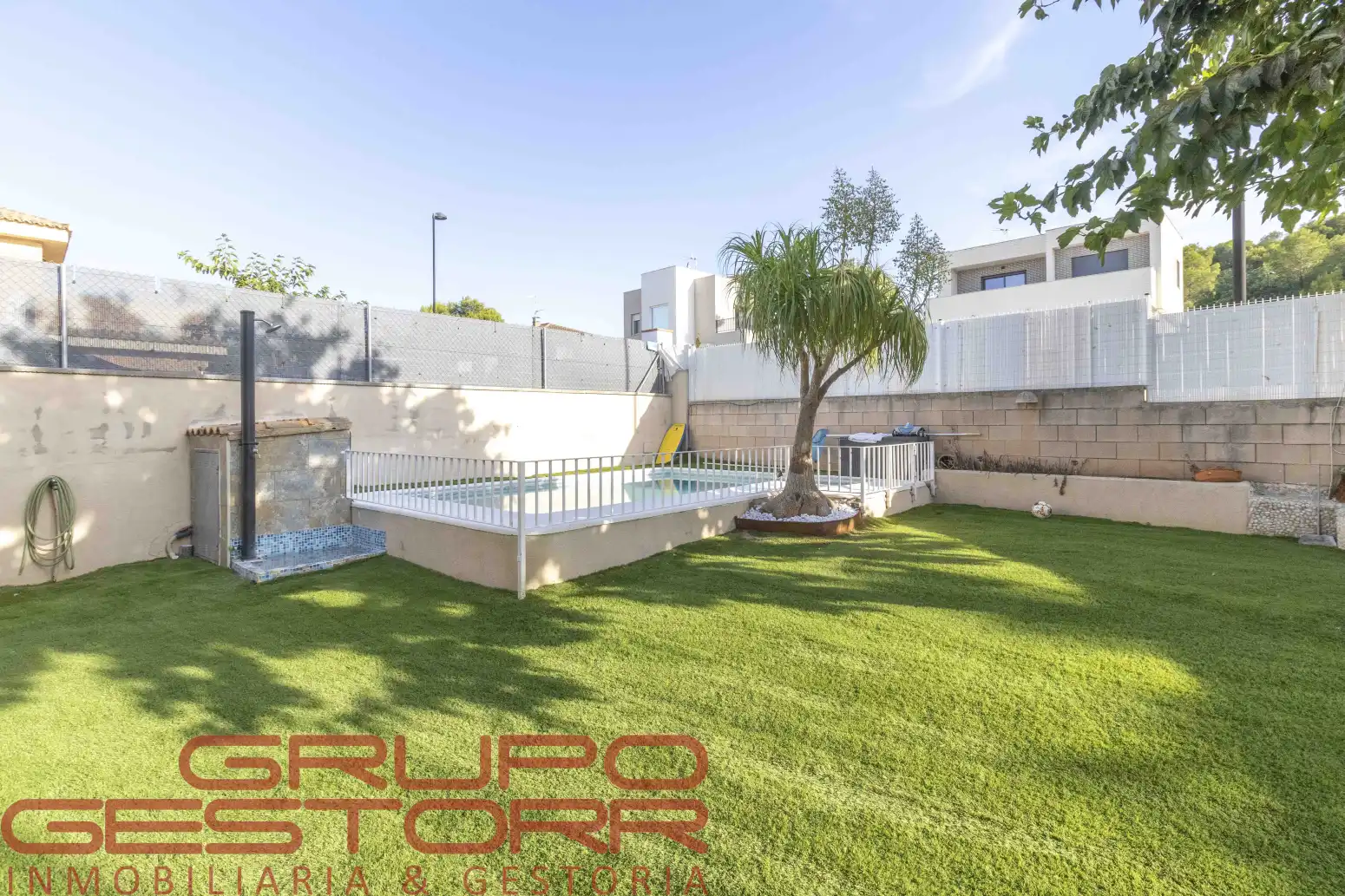 Jardí de Casa o xalet en venda en Torrent amb Jardí privat, Terrassa i Traster