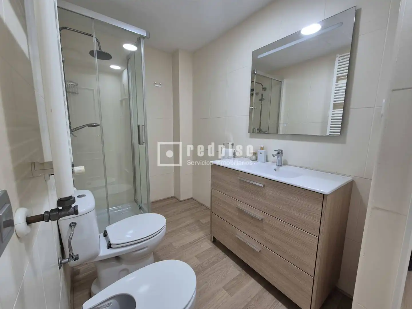 Bathroom of Flat for sale in Castellón de la Plana / Castelló de la Plana  with Air Conditioner, Heating and Storage room