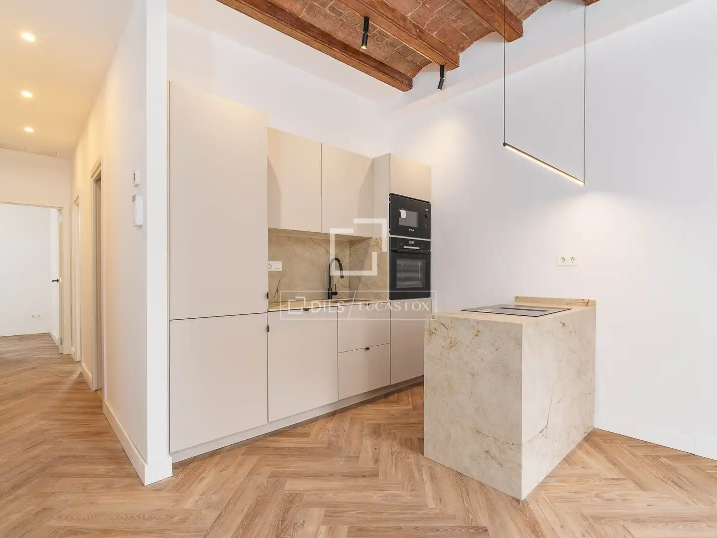 Cuina de Pis en venda en Barcelona amb Aire condicionat, Calefacció i Parquet