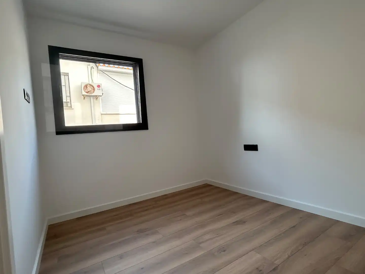 Bedroom of Flat for rent in Marítim