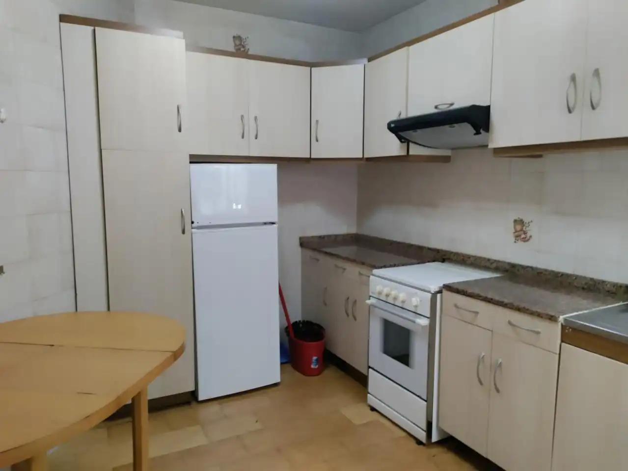 Cocina de Piso en venta en Santiago de Compostela  con Calefacción y Amueblado