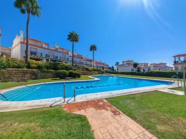 Adossat amb piscina en venda a Elviria - Cabopino