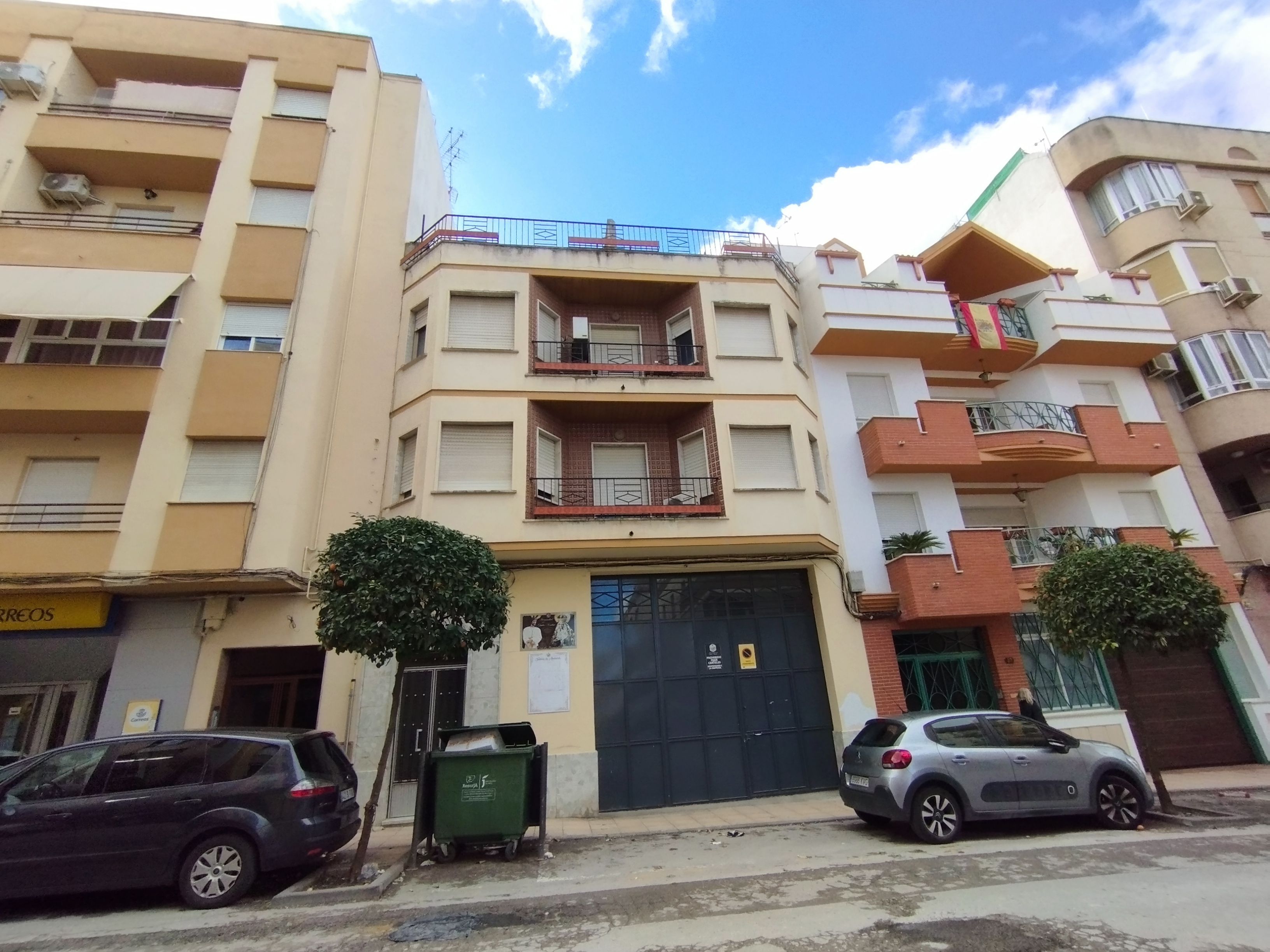 Vista exterior de Àtic en venda en Torre del Campo amb Terrassa, Traster i Balcó