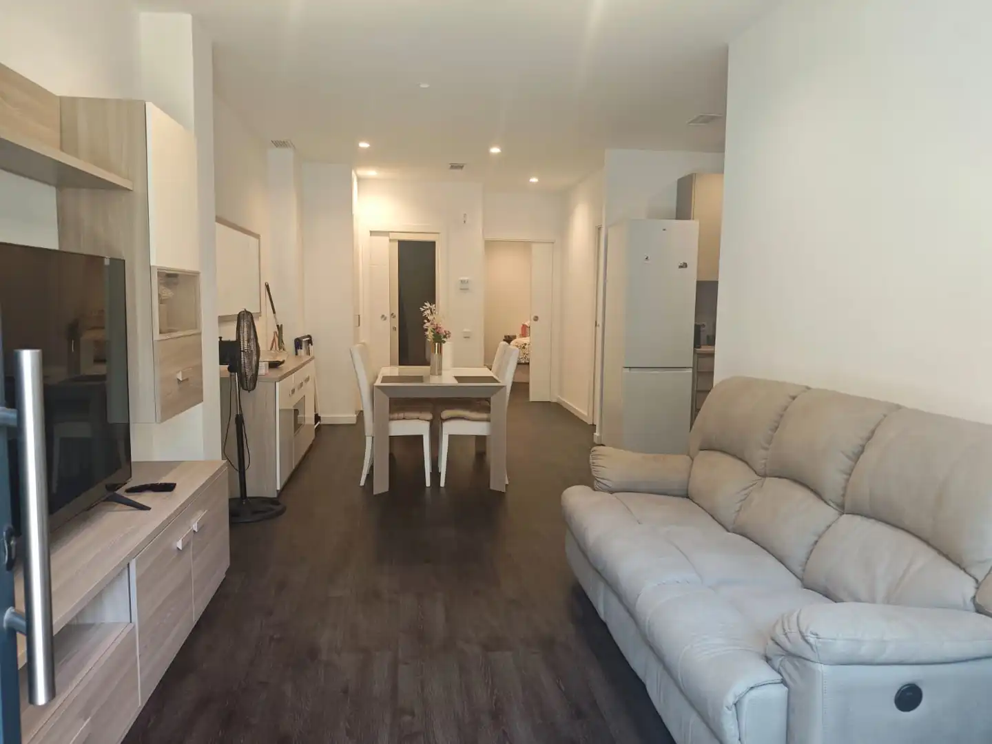 Wohnzimmer von Erdgeschoss zur Miete in Cornellà de Llobregat mit Klimaanlage, Heizung und Möbliert