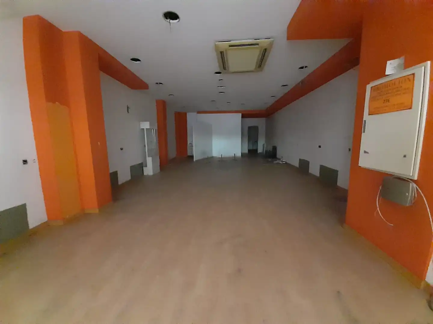 Local comercial en venda a Casco Antiguo, imagen 4