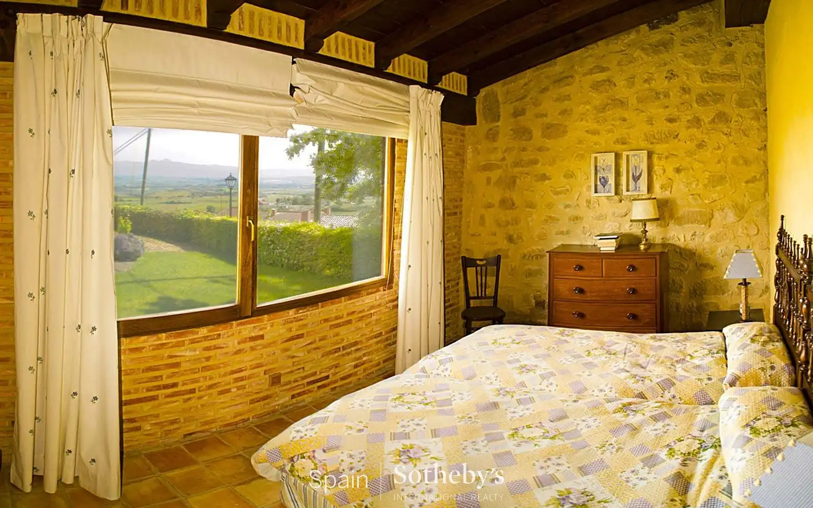 Schlafzimmer von Residential zum Verkauf in Villalba de Rioja
