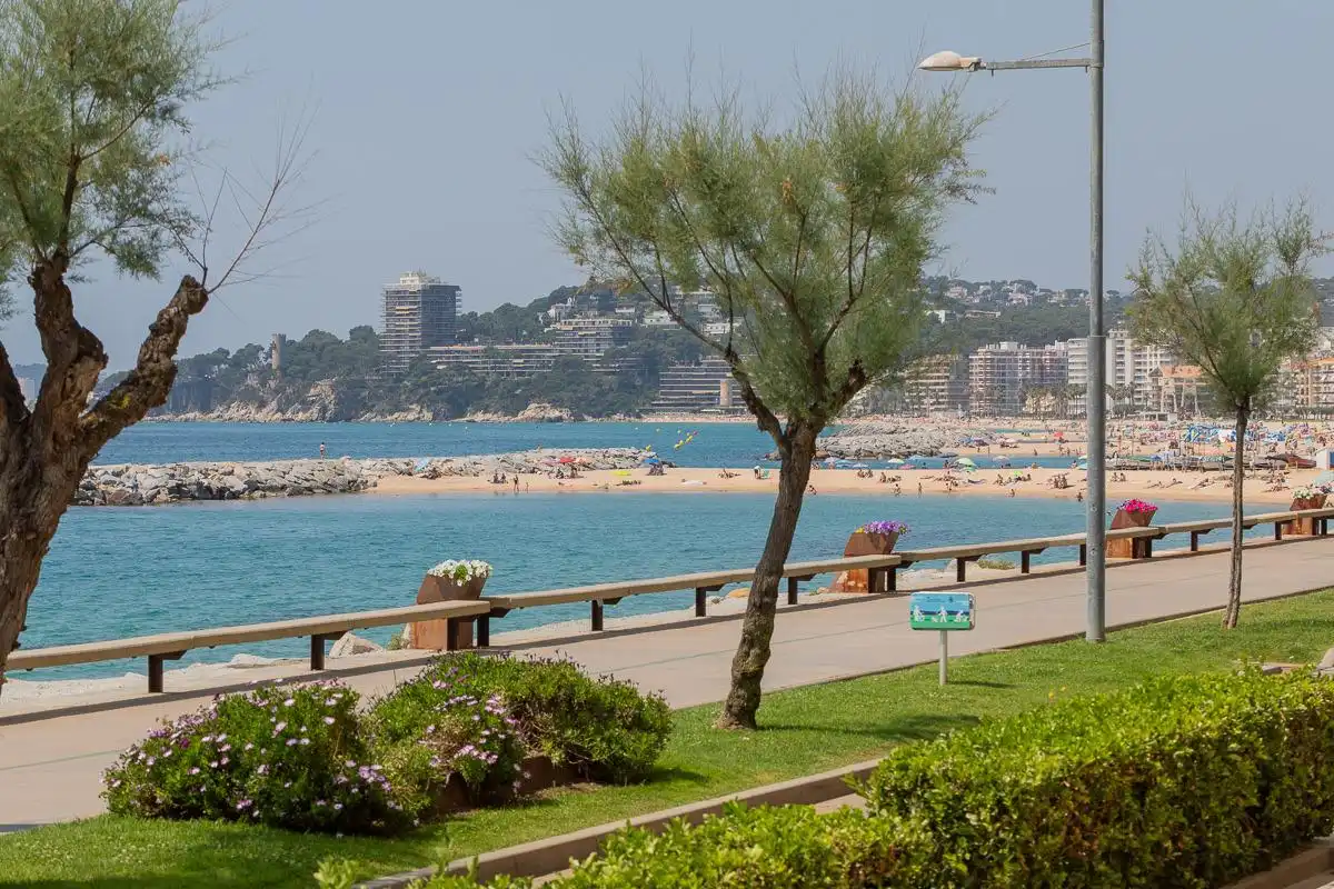 Außenansicht von Dachboden zur Miete in Calonge i Sant Antoni mit Klimaanlage, Heizung und Terrasse