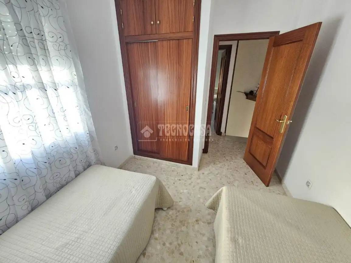 Habitación de Casa adosada de alquiler en Chipiona