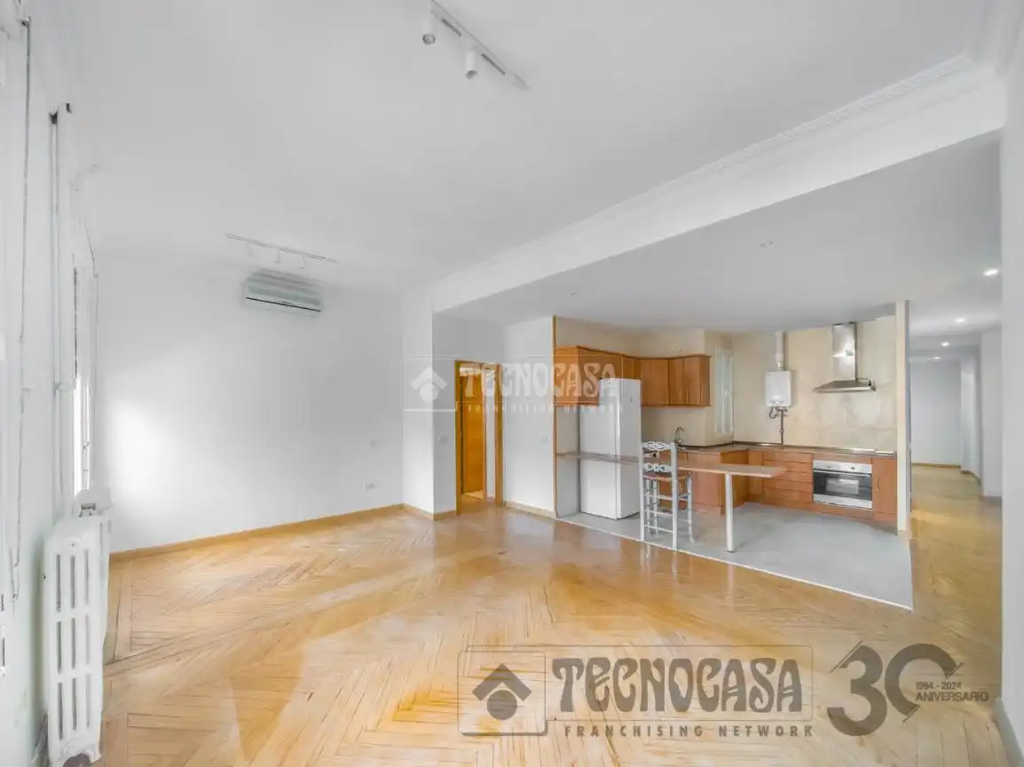 Cuina de Pis de lloguer en Madrid amb Aire condicionat, Calefacció i Parquet