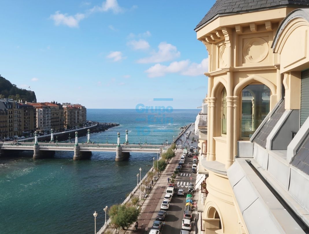 Exterior view of Flat to rent in Donostia - San Sebastián   with Heating, Storage room and Microwave