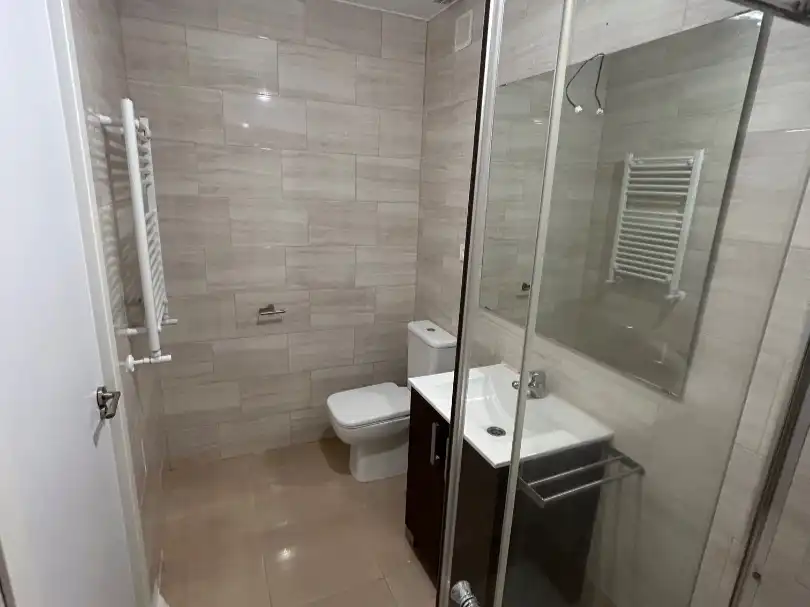 Bathroom of Apartments for rent in Ciudalcampo, Madrid