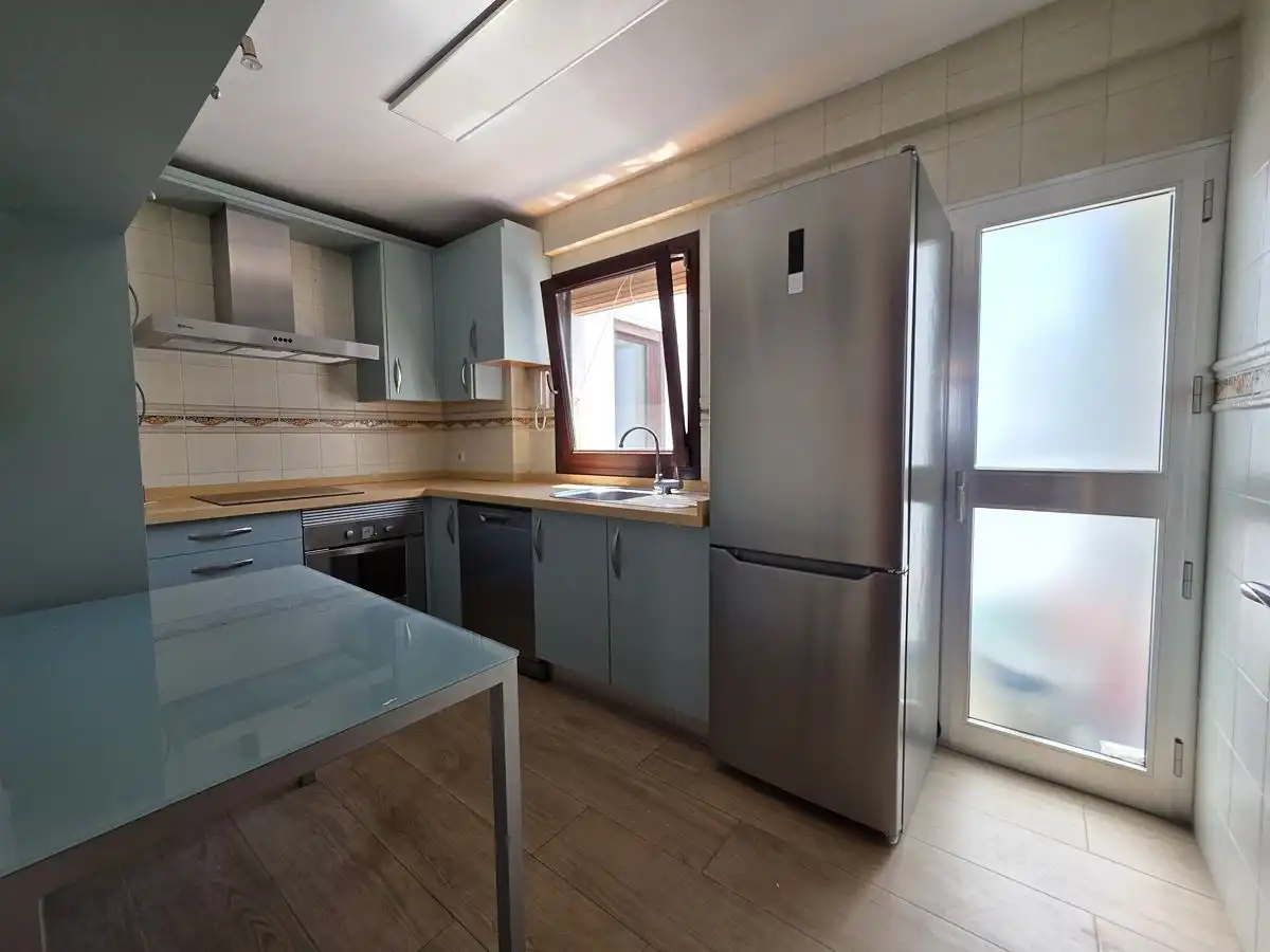 Cocina de Piso en venta en Sevilla con Aire acondicionado, Calefacción y Terraza