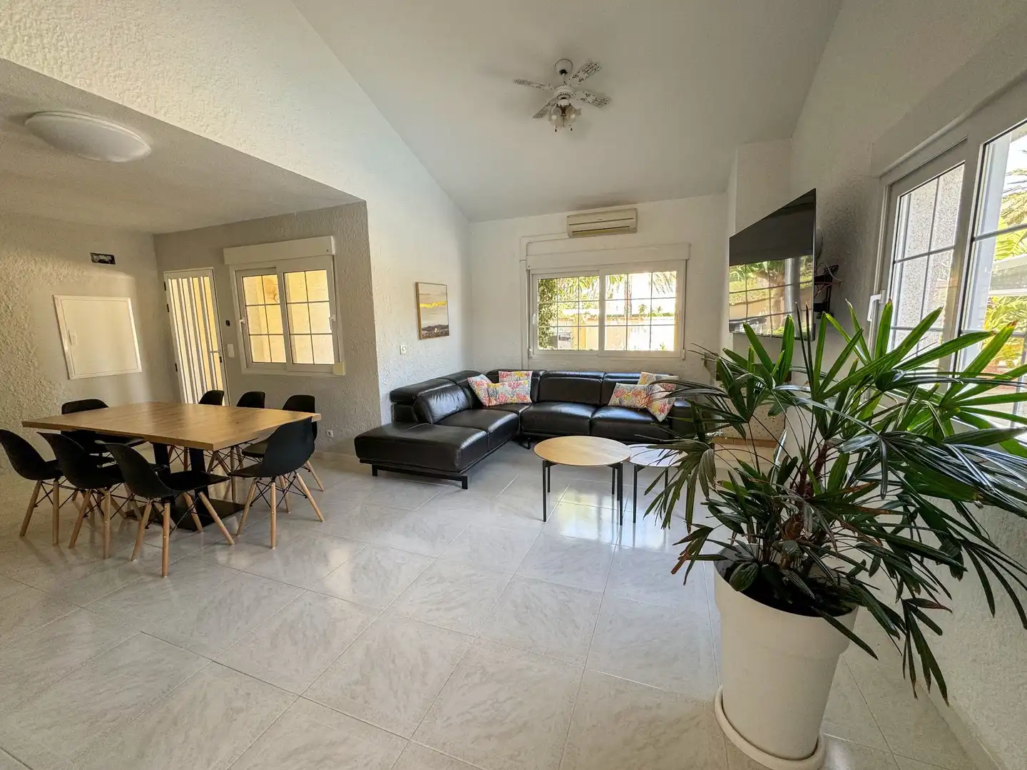 Living room of Houses for rent in Orihuela  with Air Conditioner, Private garden and Terrace