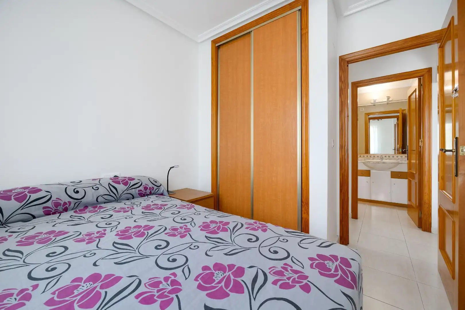 Habitación de Piso en venta en Orihuela con Aire acondicionado, Amueblado y Piscina comunitaria