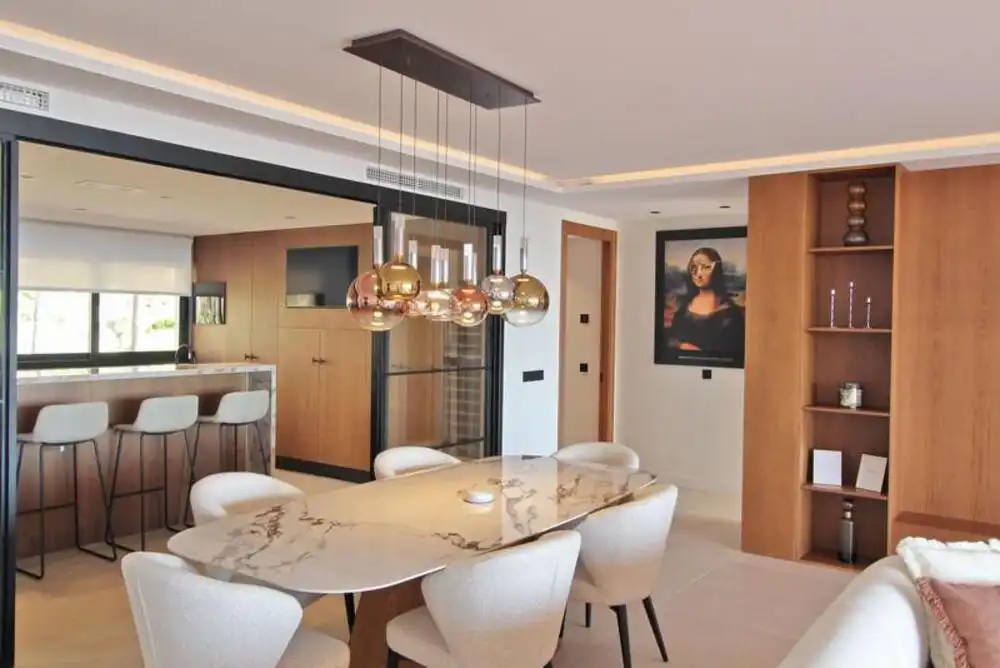 Apartamento con piscina en venta en Nueva Andalucía, imagen 3