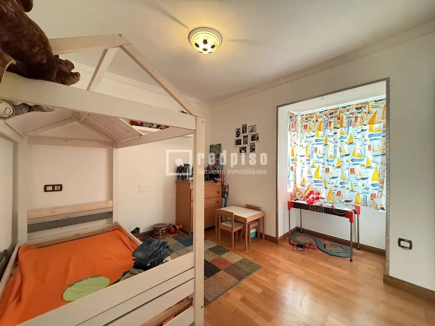 Dormitori de Casa o xalet en venda en Alhaurín de la Torre amb Aire condicionat, Jardí privat i Terrassa