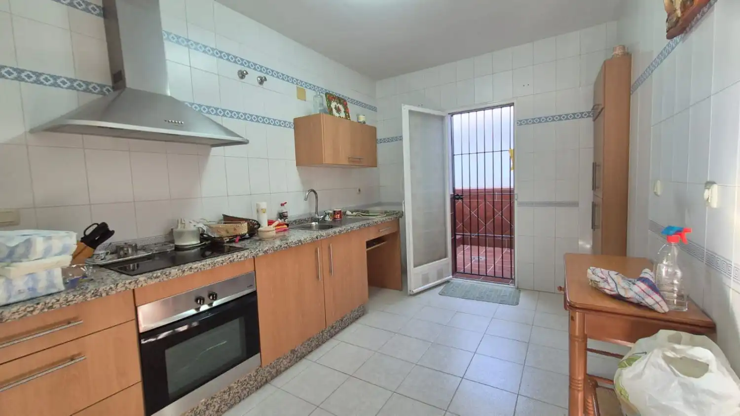 Cuina de Casa adosada en venda en Talavera la Real amb Aire condicionat i Terrassa