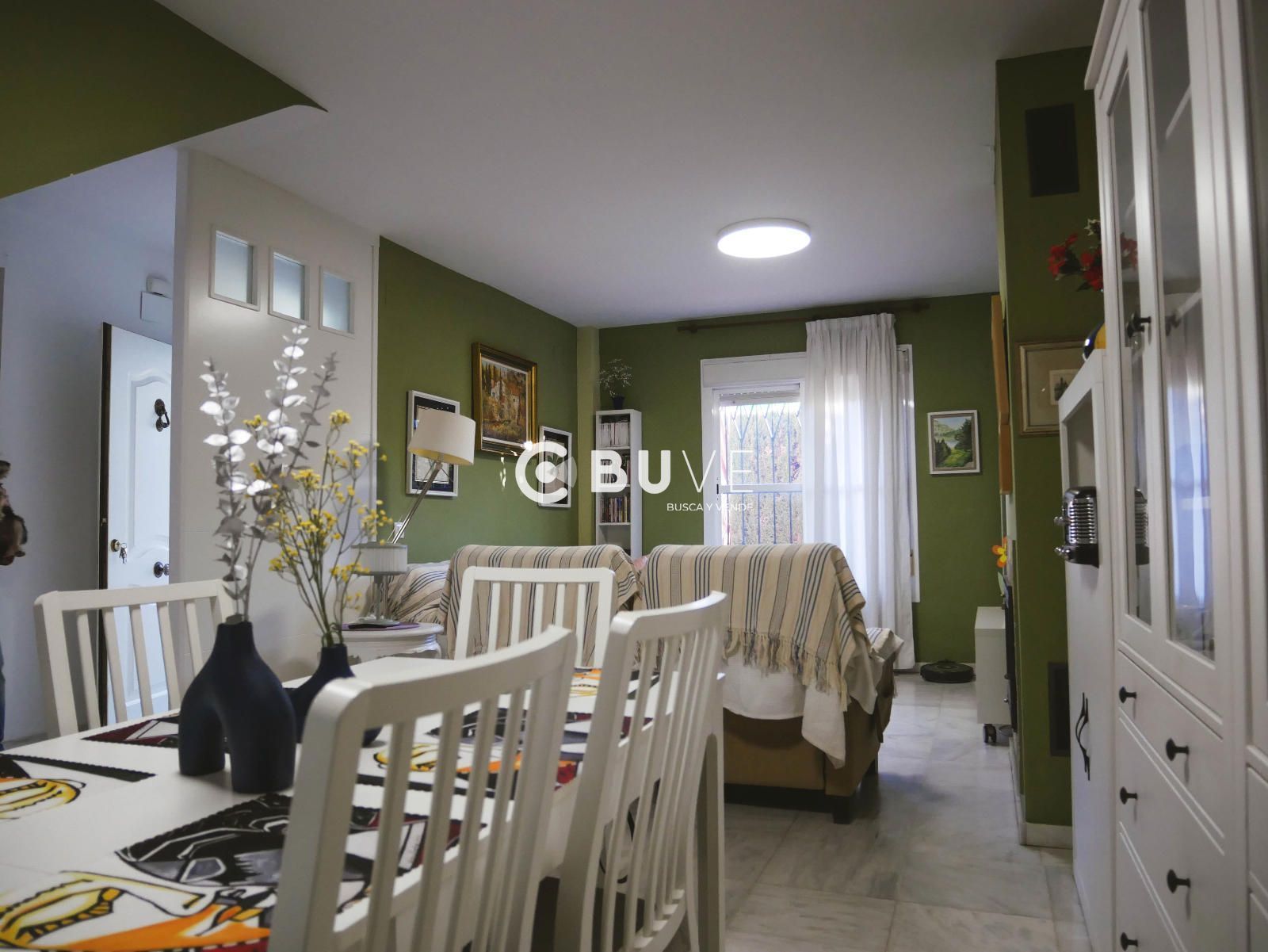 Sala d'estar de Casa adosada en venda en Villanueva del Ariscal amb Calefacció, Terrassa i Moblat