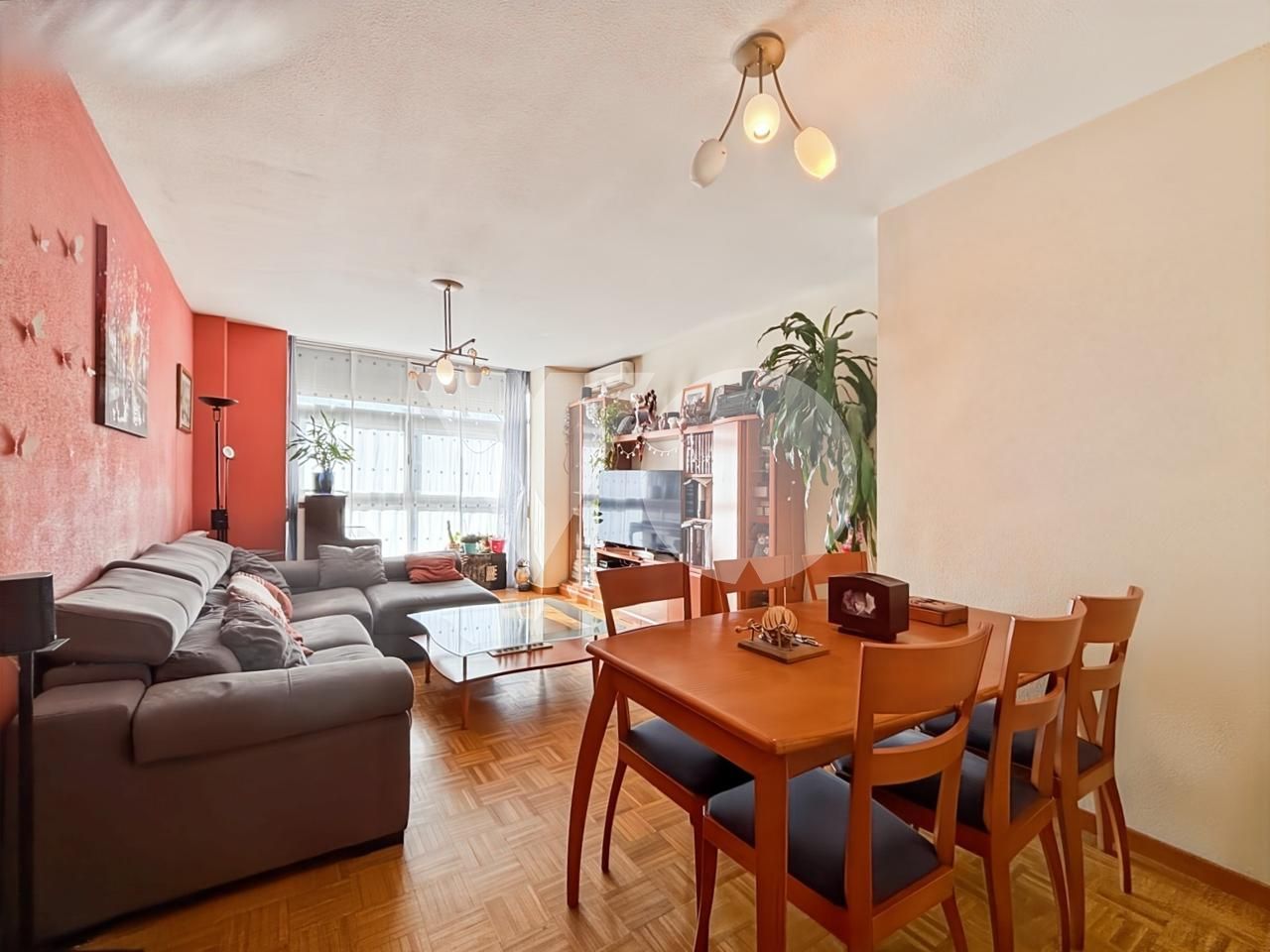 Sala d'estar de Apartament en venda en  Madrid Capital amb Aire condicionat, Calefacció i Traster