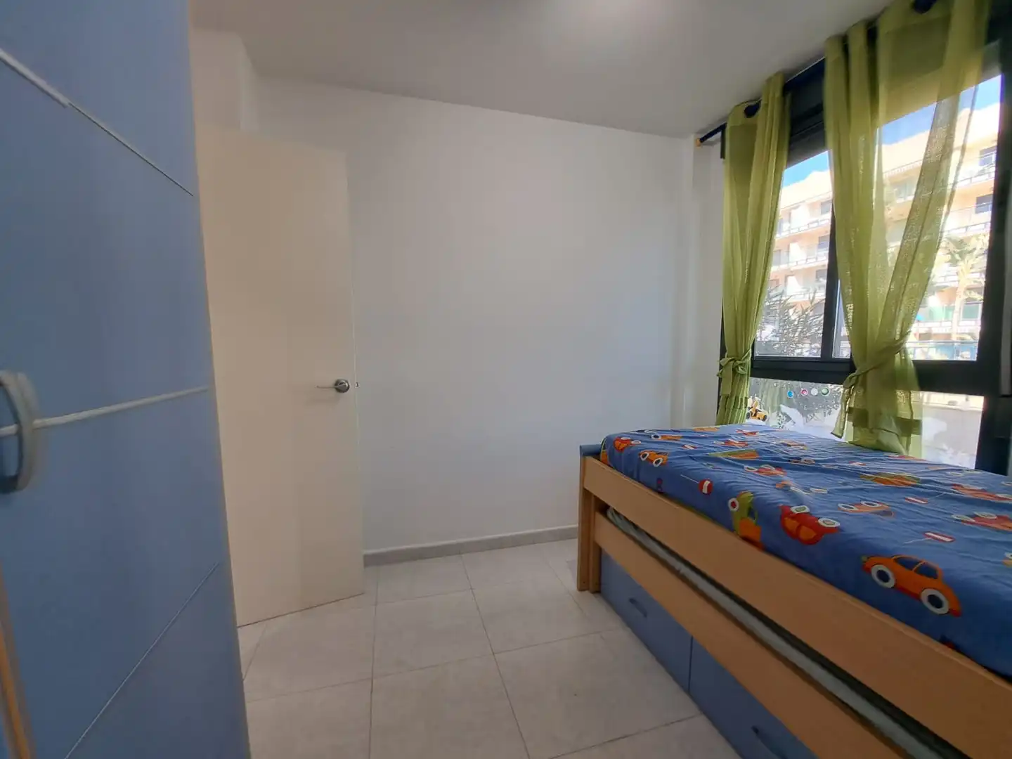 Dormitori de Apartament en venda en Moncofa amb Aire condicionat, Terrassa i Moblat