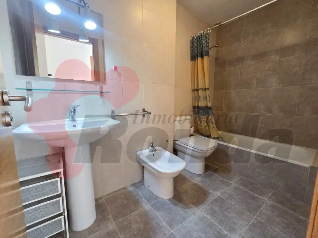 Baño de Piso en venta en Lugo con Amueblado