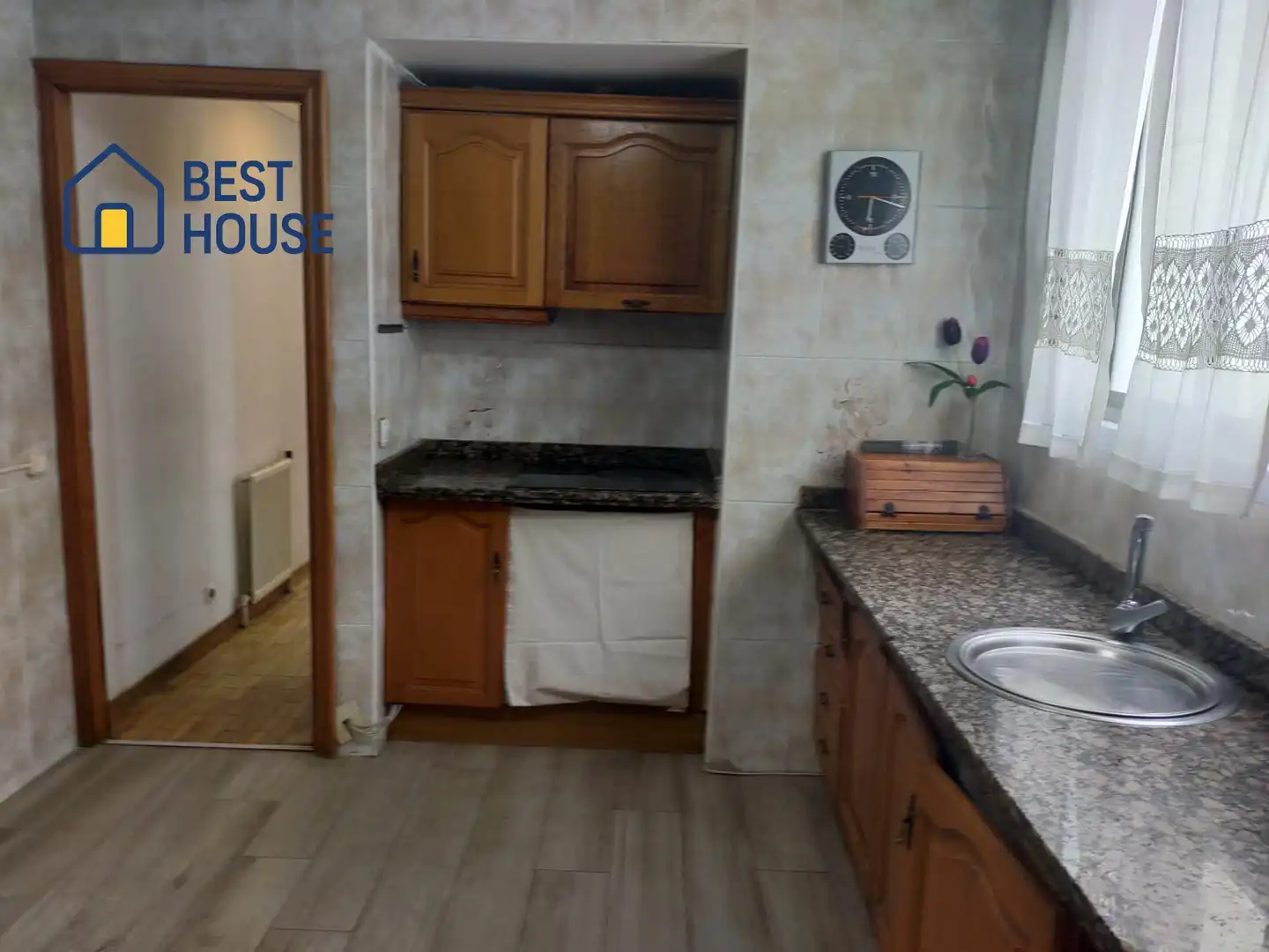 Cocina de Piso en venta en León Capital  con Calefacción, Terraza y Trastero