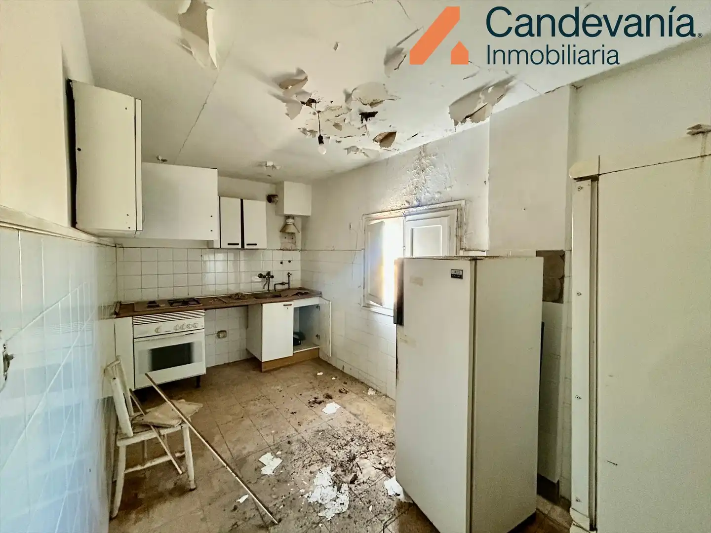Cocina de Nave industrial en venta en Zuera
