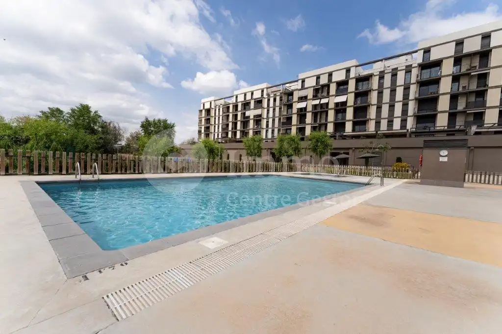 Piscina de Ático en venta en  Lleida Capital con Aire acondicionado, Calefacción y Parquet