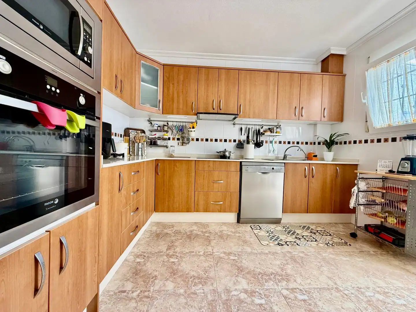 Cocina de Casa adosada en venta en San Pedro del Pinatar con Aire acondicionado, Jardín privado y Terraza