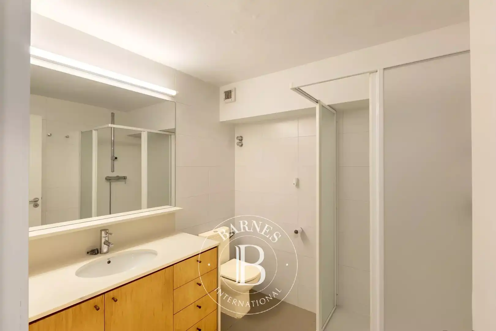 Badezimmer von Haus oder Chalet zum Verkauf in Sant Andreu de Llavaneres mit Klimaanlage, Heizung und Privatgarten