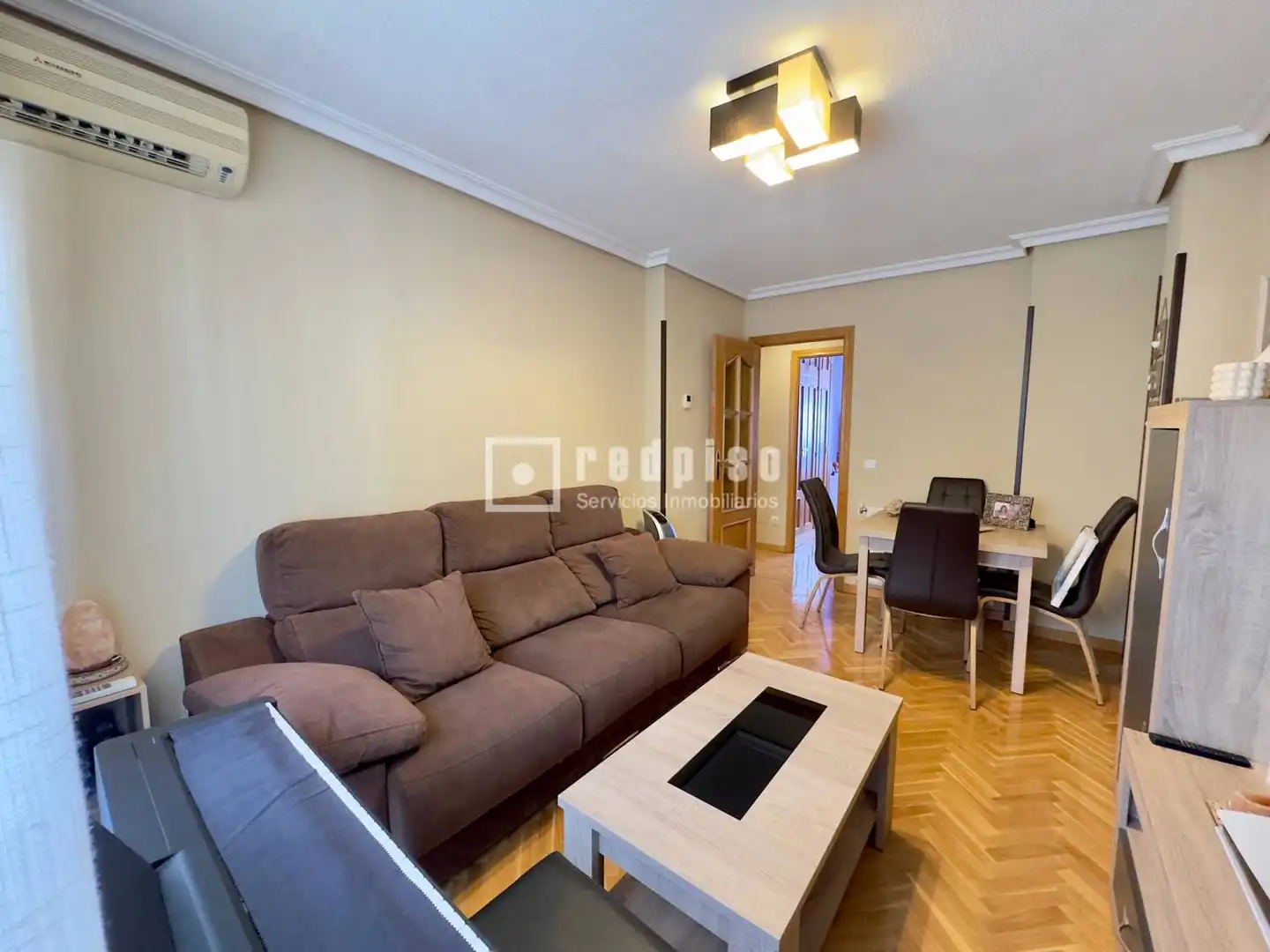 Sala d'estar de Pis en venda en Madrid amb Aire condicionat, Calefacció i Parquet