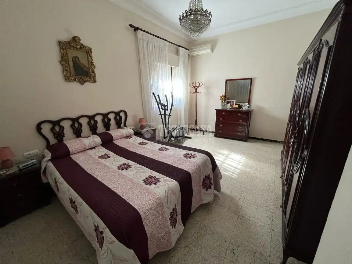 Habitación de Casa o chalet en venta en Mairena del Alcor con Aire acondicionado, Calefacción y Piscina comunitaria