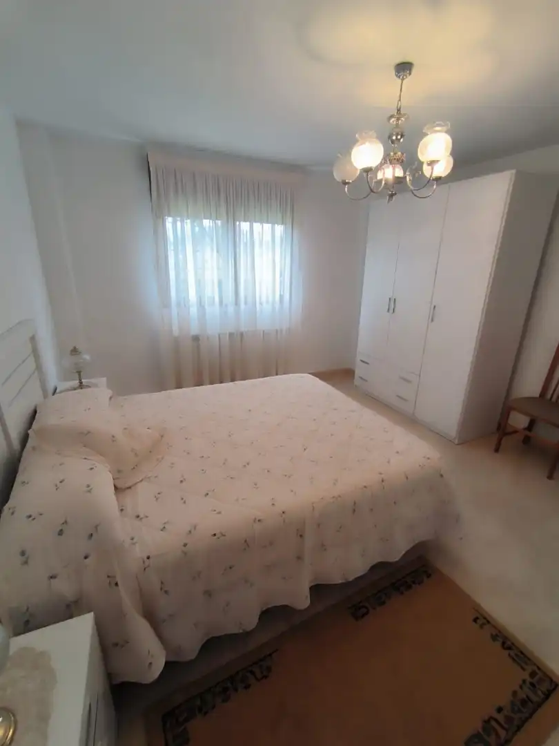 Habitación de Casa o chalet en venta en Medina de Pomar con Calefacción, Jardín privado y Terraza