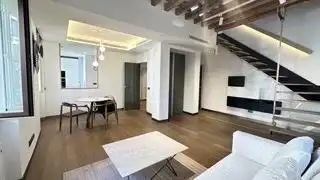 Sala de estar de Dúplex en venta en Madrid con Aire acondicionado, Calefacción y Parquet