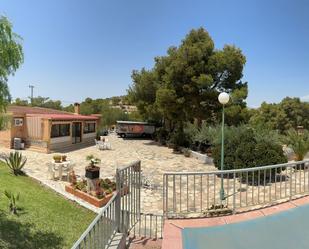 Jardí de Casa o xalet en venda en Alicante / Alacant amb Aire condicionat, Terrassa i Piscina