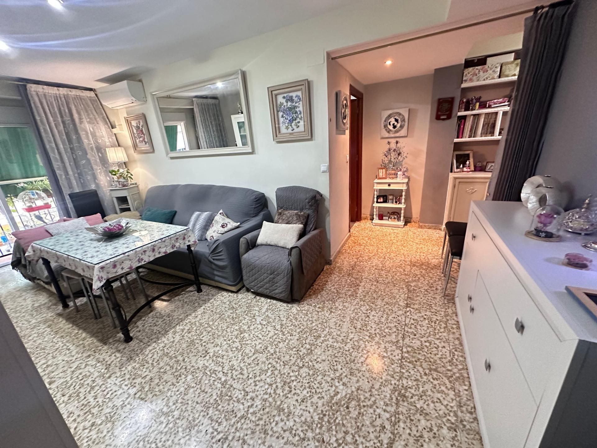 Sala d'estar de Pis en venda en  Córdoba Capital amb Aire condicionat, Terrassa i Traster