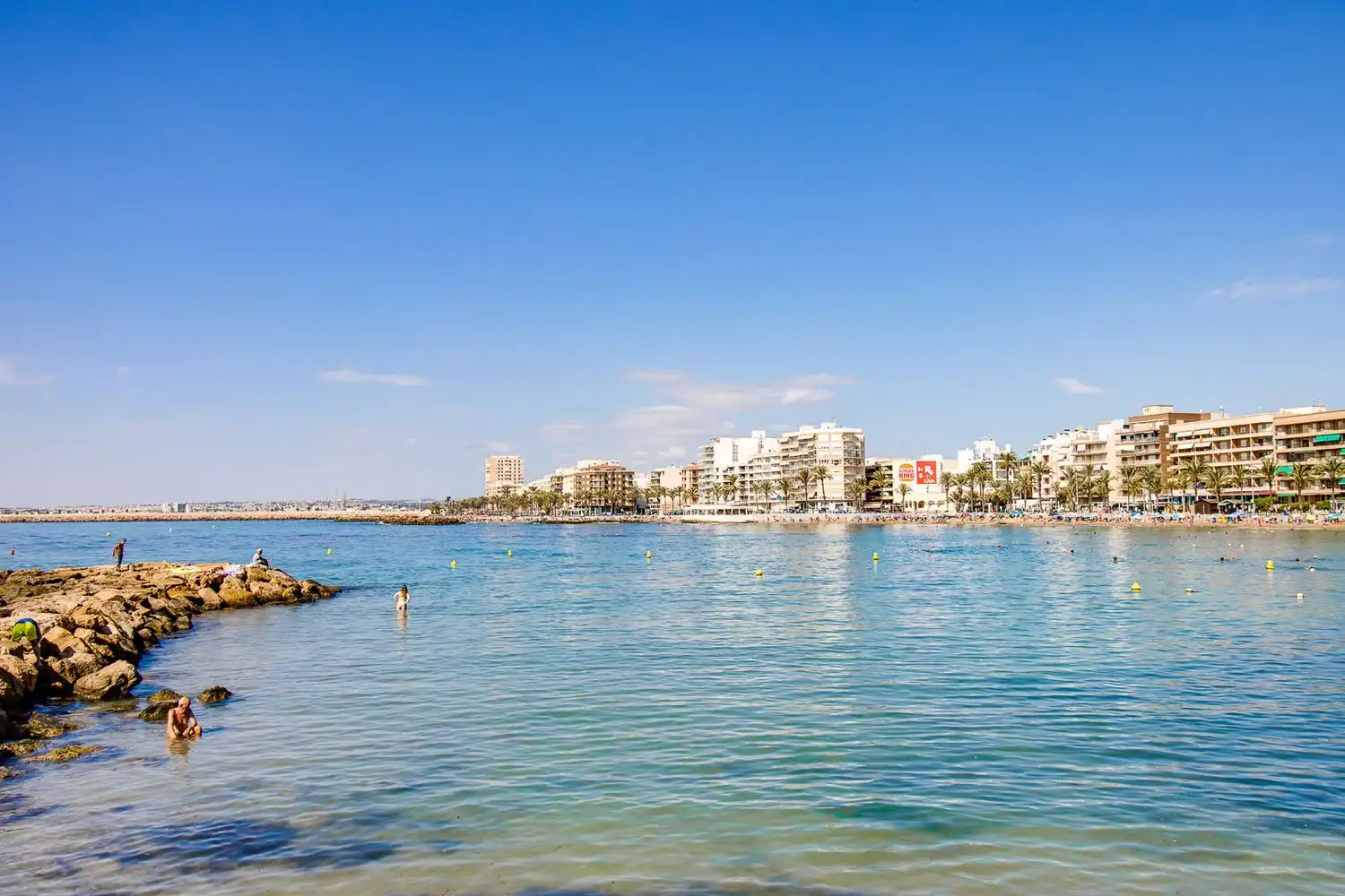 Vista exterior de Ático en venta en Torrevieja con Aire acondicionado, Terraza y Amueblado