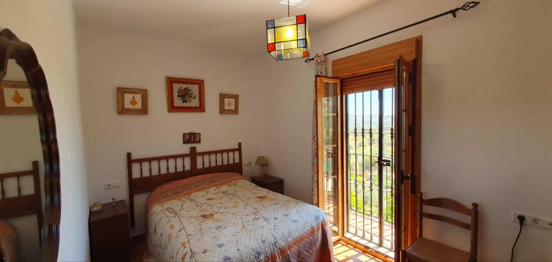 Dormitori de Finca rústica en venda en Málaga amb Aire condicionat, Calefacció i Jardí privat