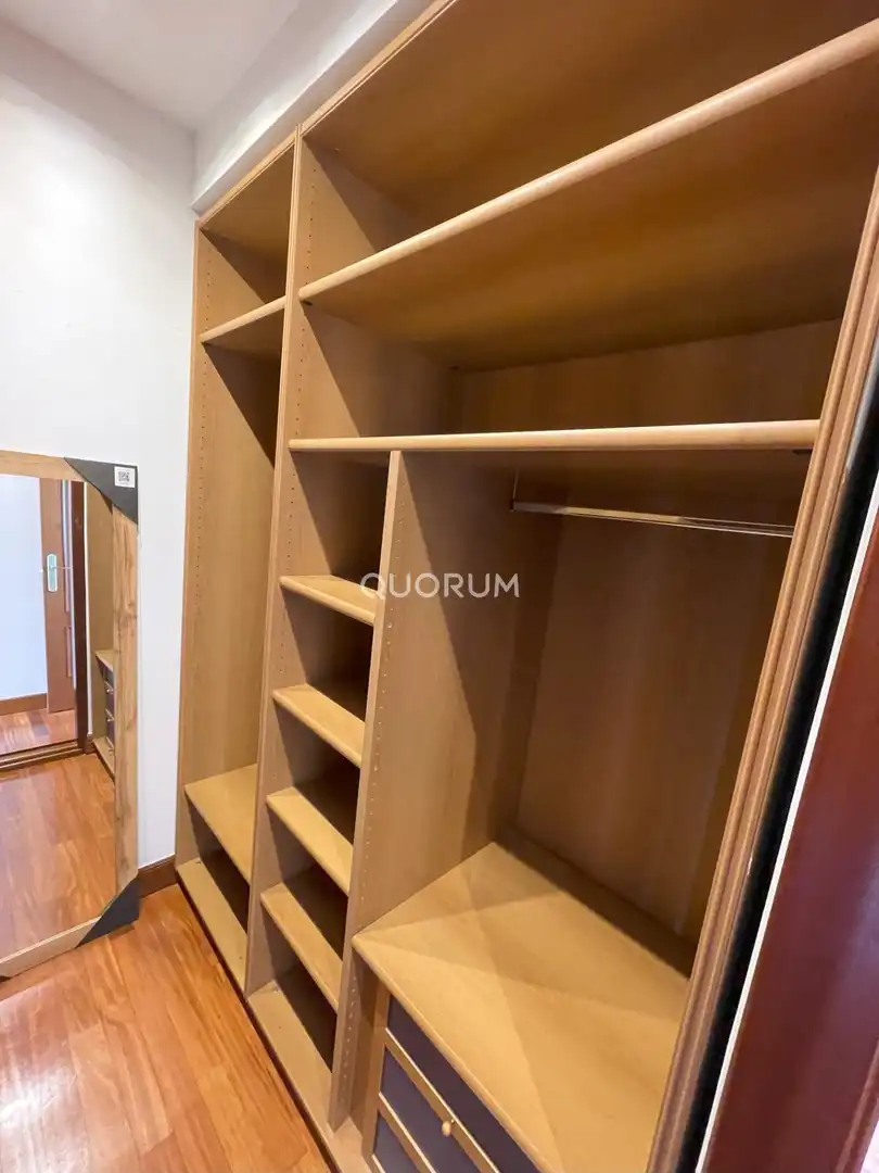 Bedroom of Flat for rent in Bilbao   with Heating, Terrace and Balcony