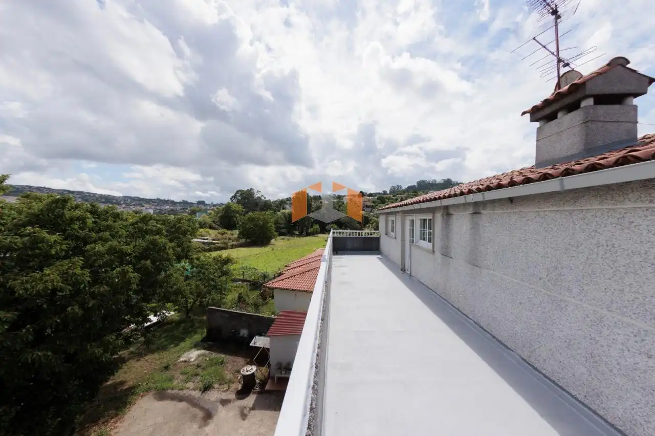 Terrace of Houses for sale in Vigo   with Heating, Private garden and Parquet flooring