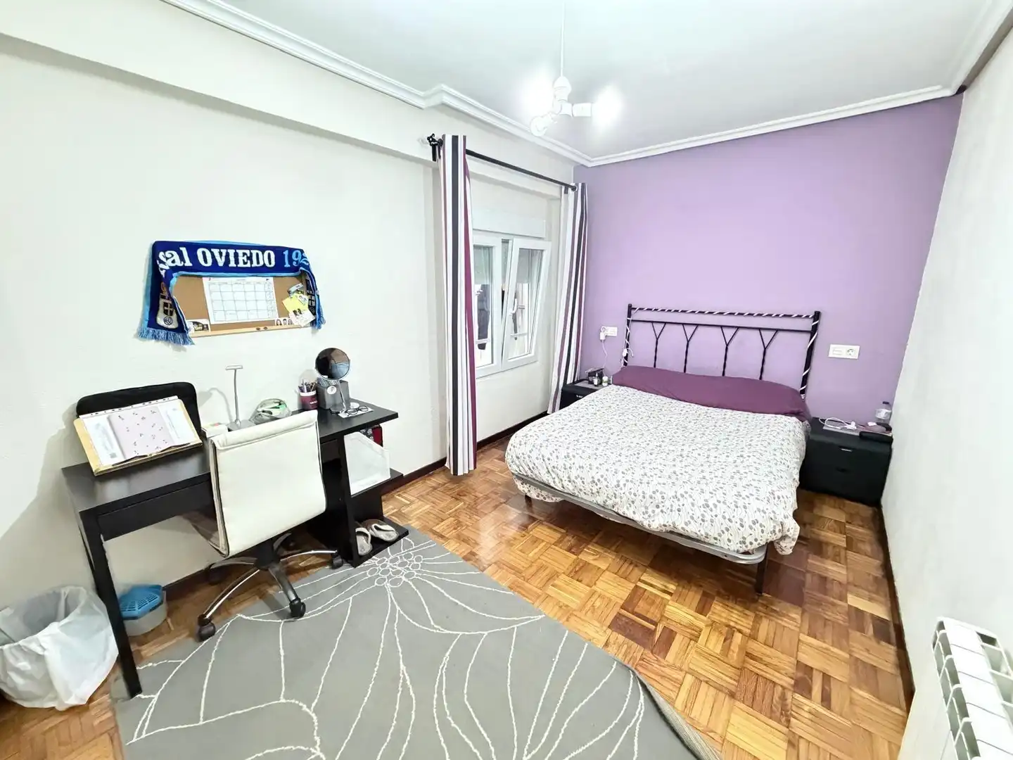 Habitación de Piso en venta en Oviedo  con Balcón