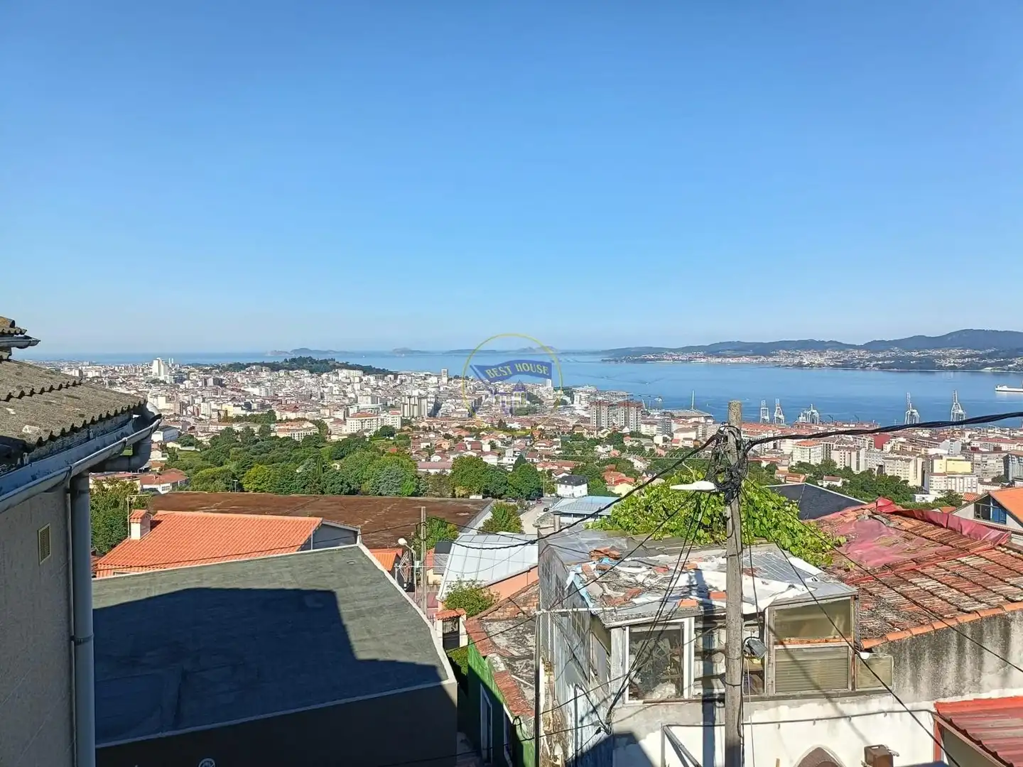 Vista exterior de Casa o chalet en venta en Vigo  con Terraza y Balcón