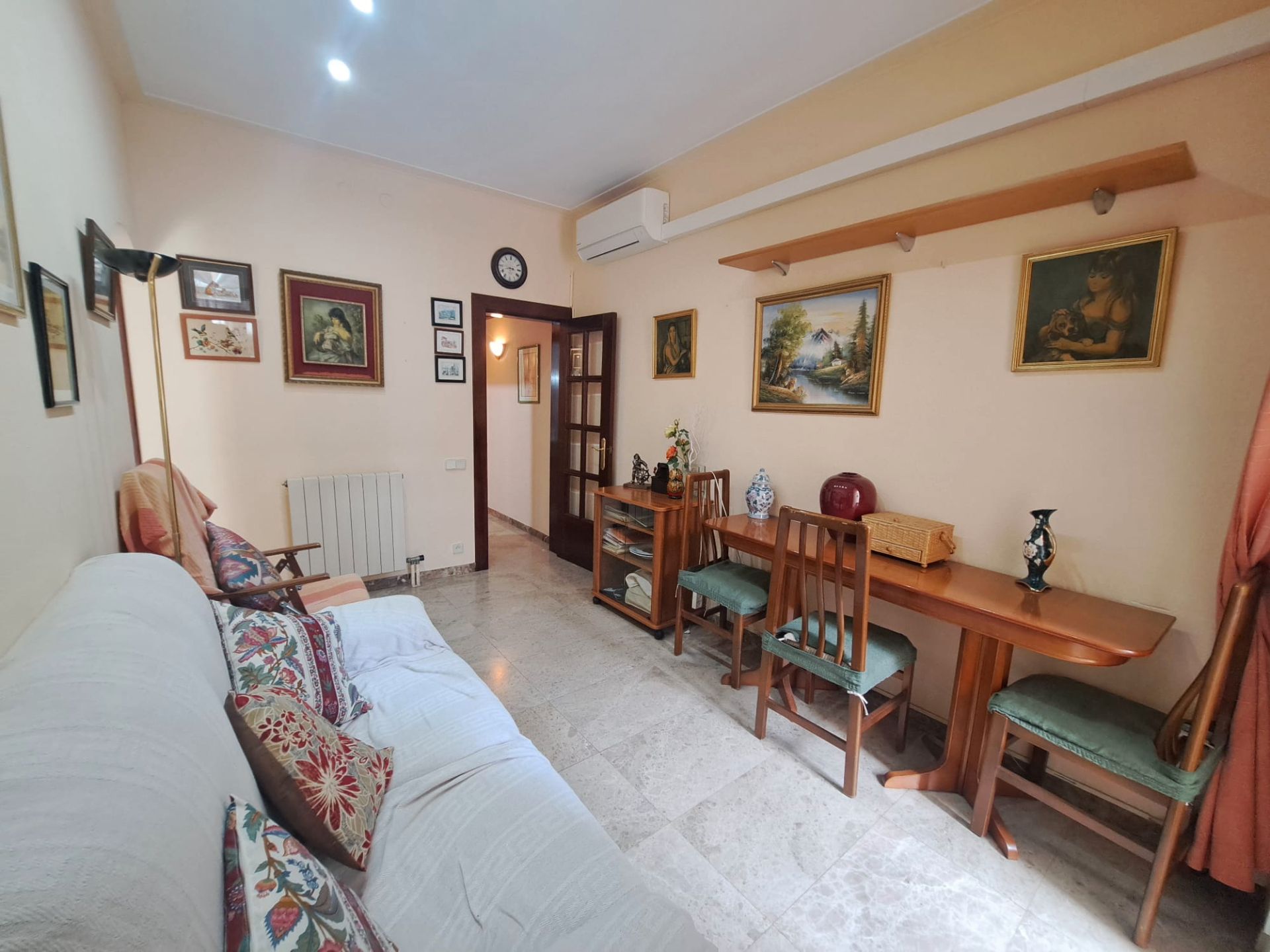 Living room of Flat for sale in  Barcelona Capital  with Air Conditioner and Balcony