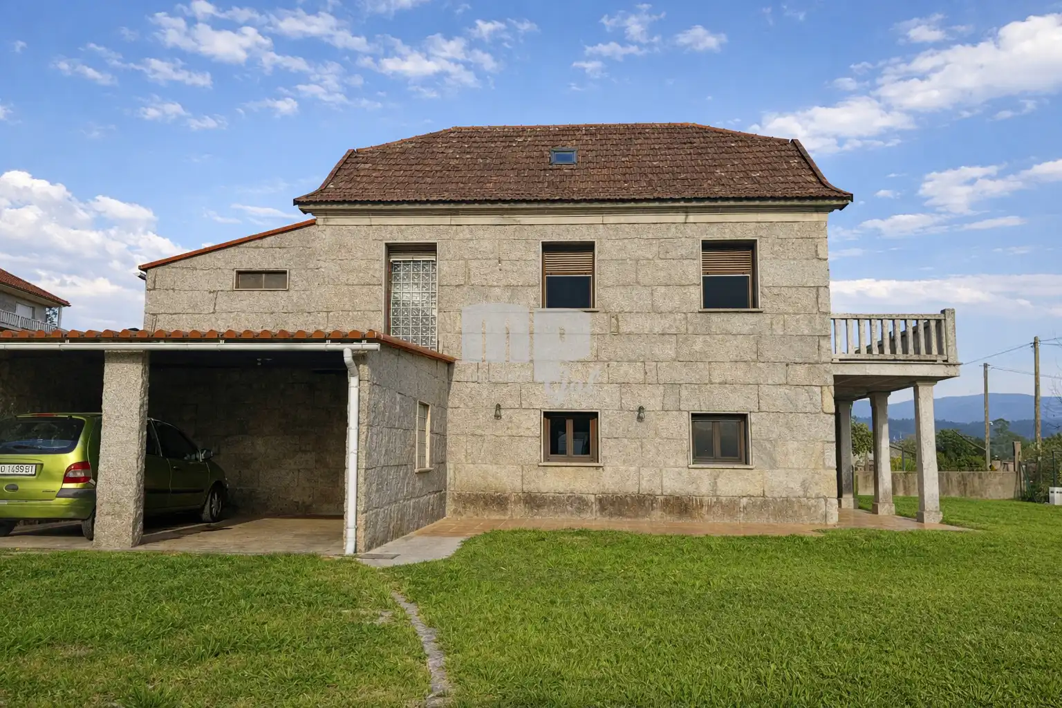 Casa rústica amb jardí en venda a Estrada Logroño-Vigo