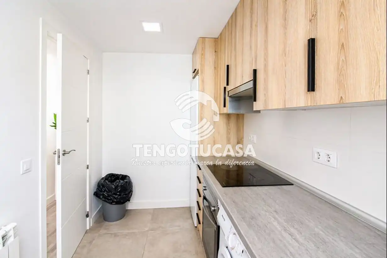 Kitchen of Flat for rent in Madrid  with Air Conditioner, Heating and Furnished